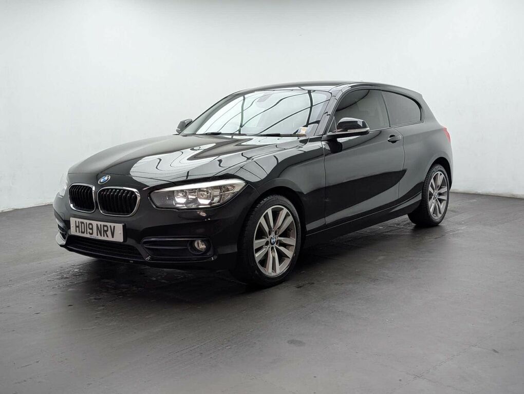 BMW 1 Series 1.5 118I Sport HD19NRV Black #4