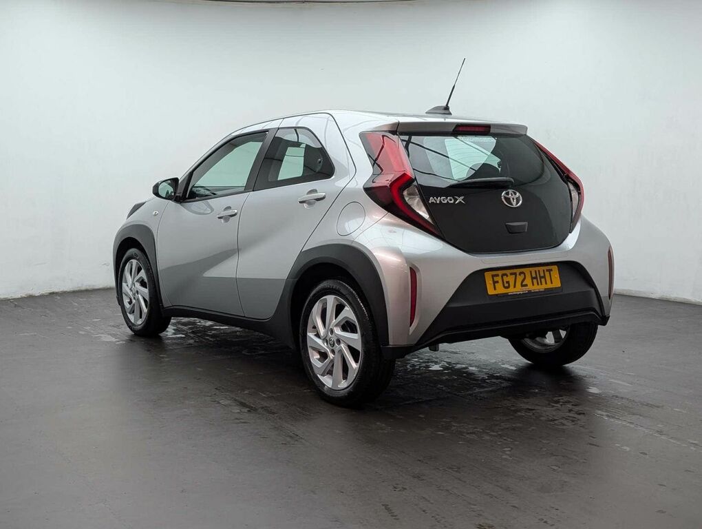 Toyota Aygo X 1.0 Aygo X Pure Vvt-i FG72HHT Silver #6