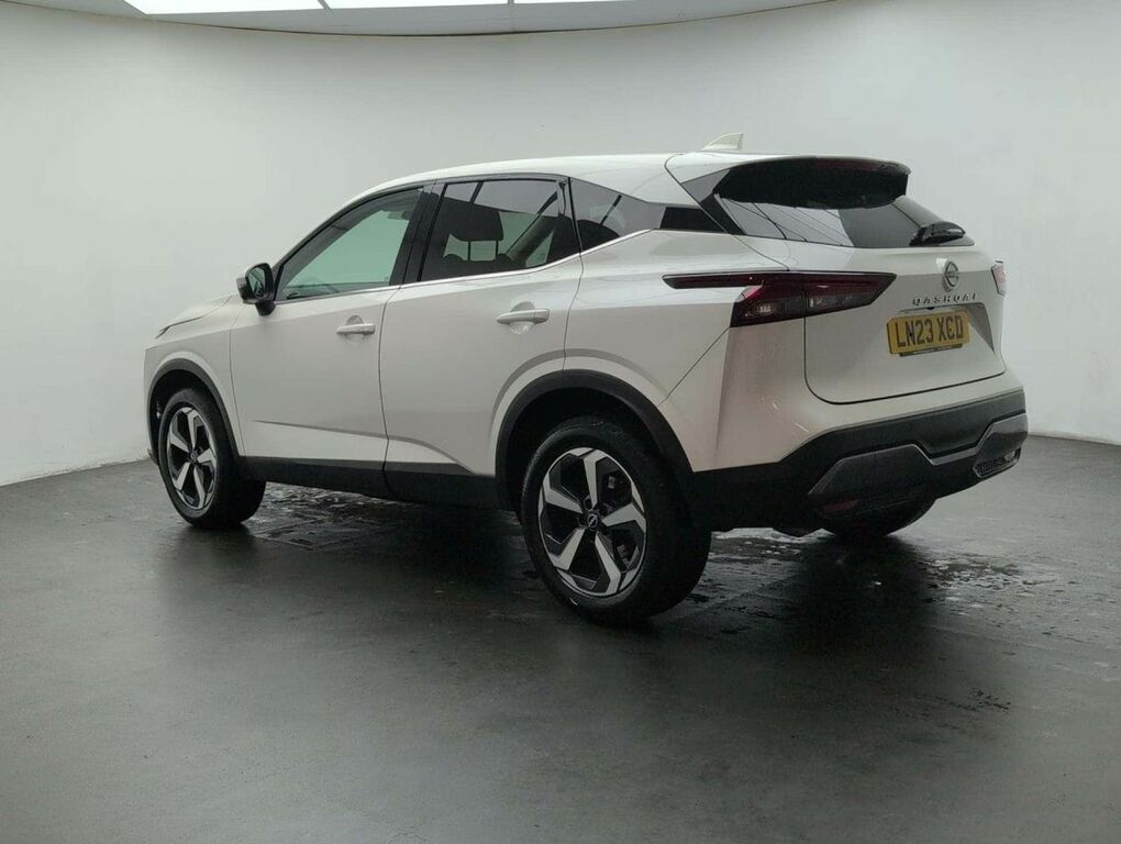Nissan Qashqai 1.3 Qashqai N-connecta Dig-t Mhev LN23XCD White #6