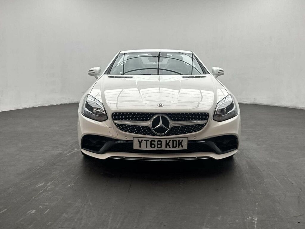 Mercedes-Benz SLC 1.6 Slc 180 Amg Line YT68KDK White #3