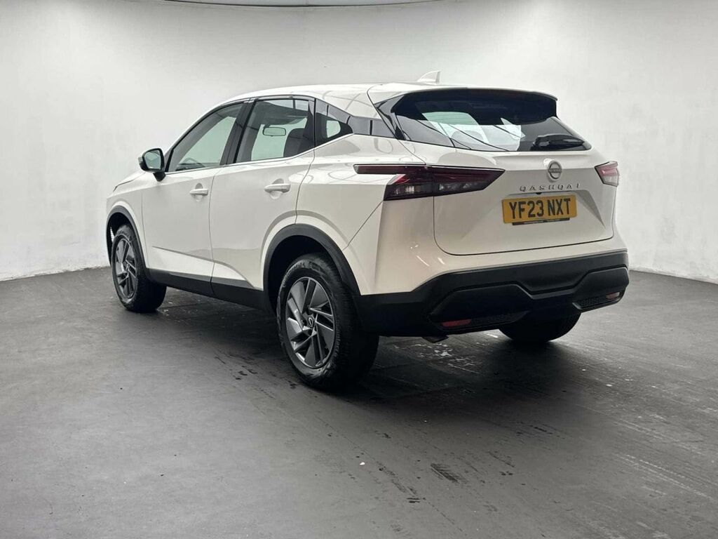 Nissan Qashqai 1.3 Qashqai Acenta Premium Dig-t Mhev YF23NXT White #6