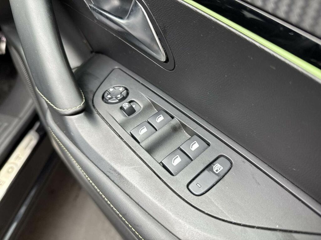 Peugeot e-2008 50Kwh Gt Line Blue #23