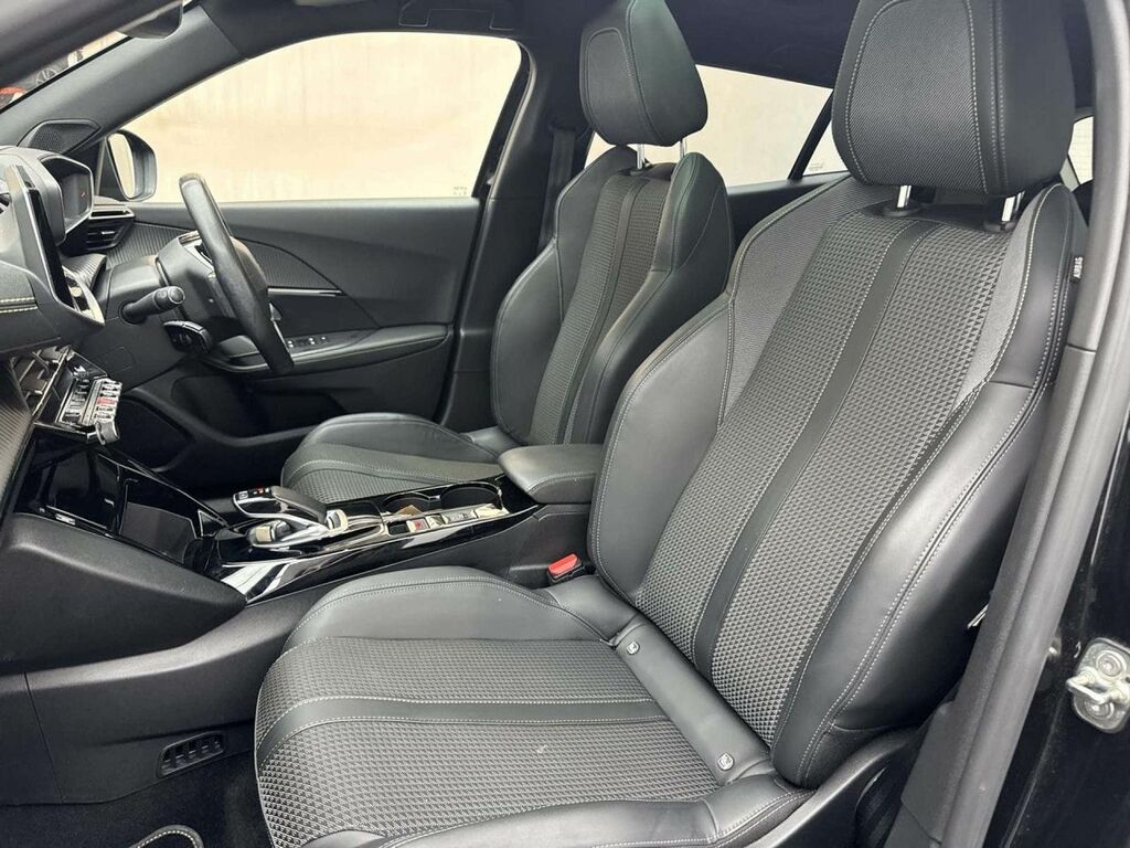 Peugeot e-2008 50Kwh Gt Line Blue #32
