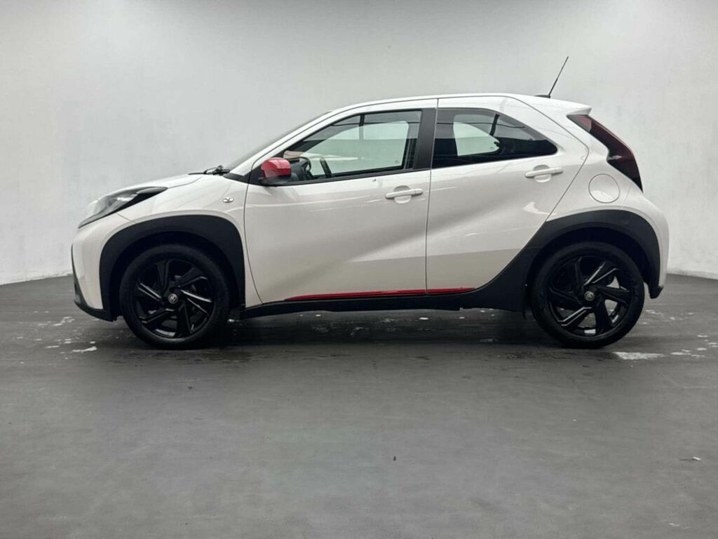 Toyota Aygo X 1.0 Aygo X Pure Vvt-i White #5