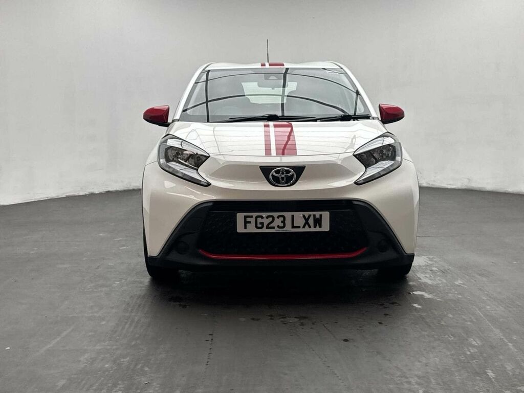 Toyota Aygo X 1.0 Aygo X Pure Vvt-i White #3