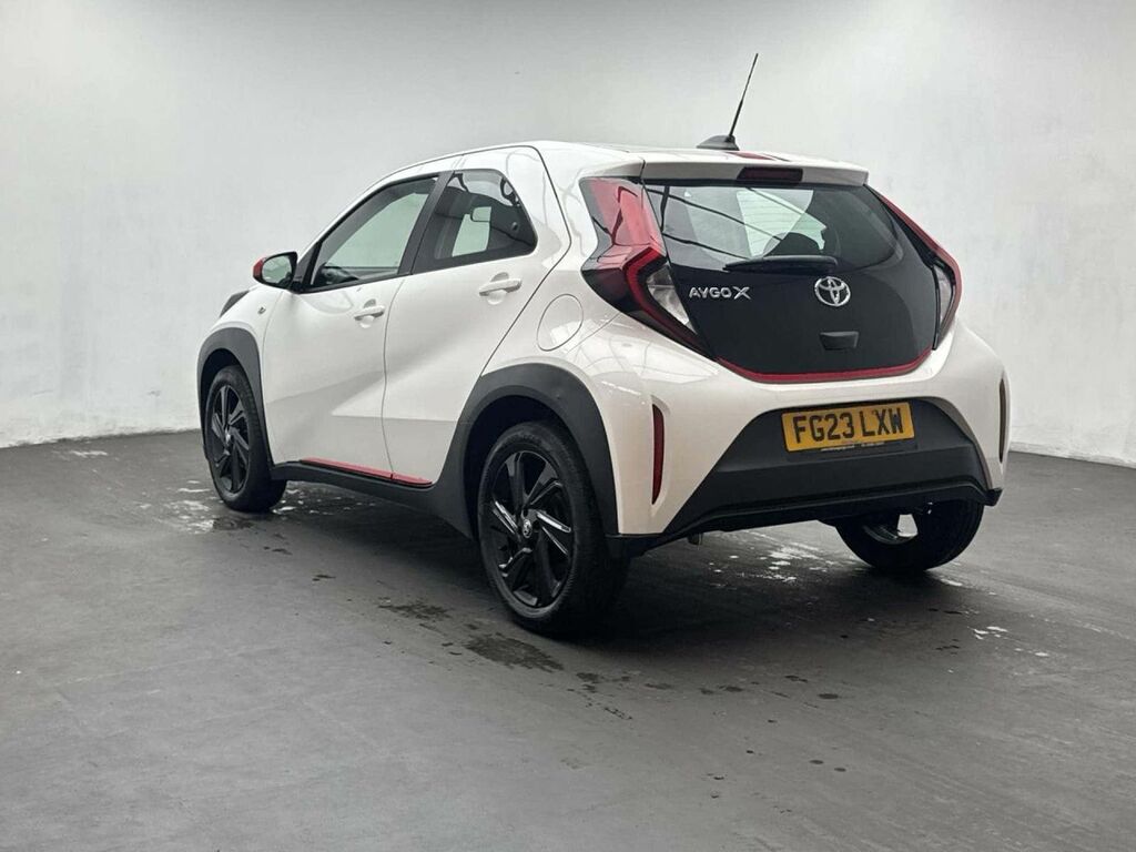 Toyota Aygo X 1.0 Aygo X Pure Vvt-i White #6