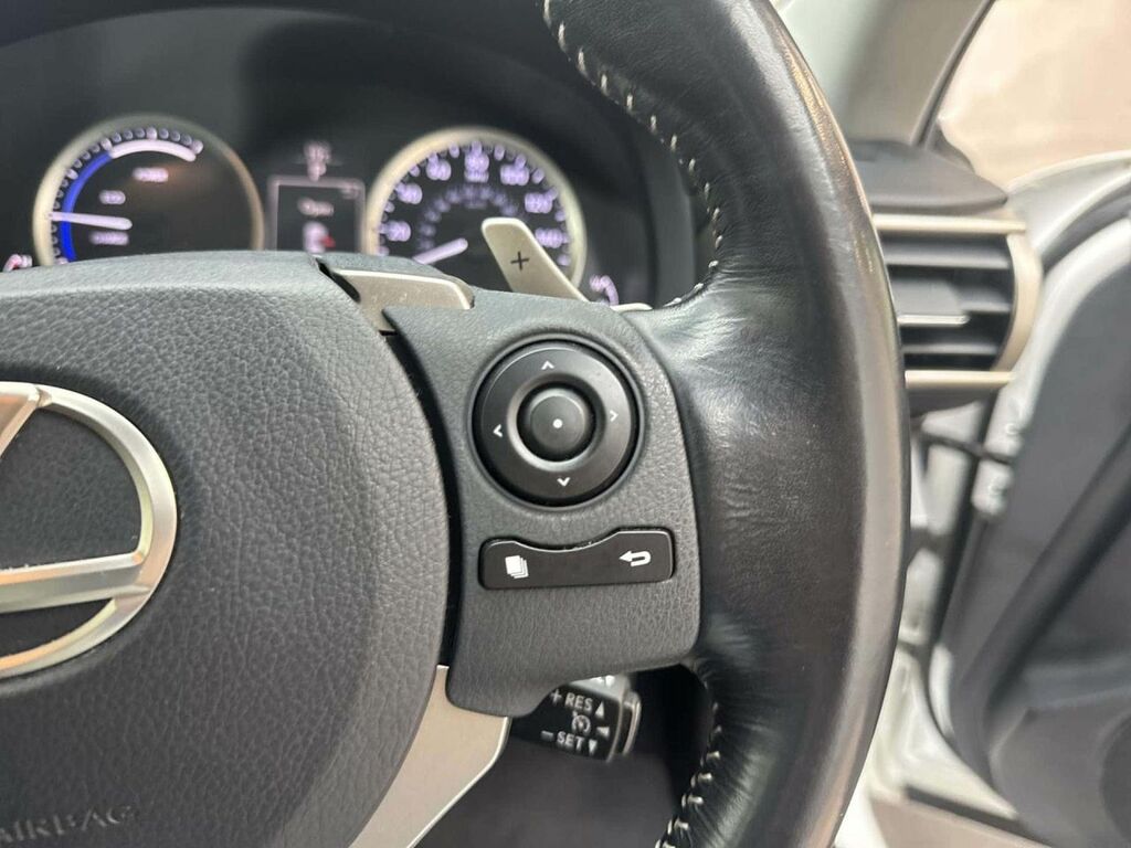 Lexus IS 300H F Sport Saloon White #23