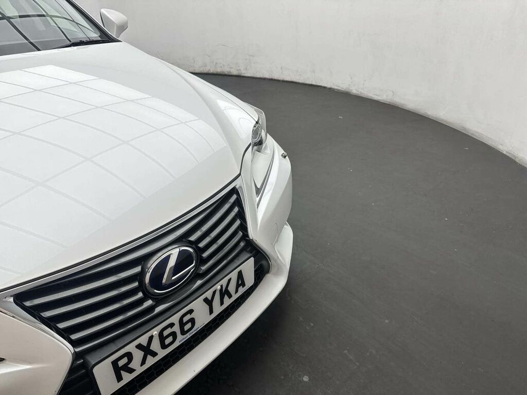Lexus IS 300H F Sport Saloon White #35