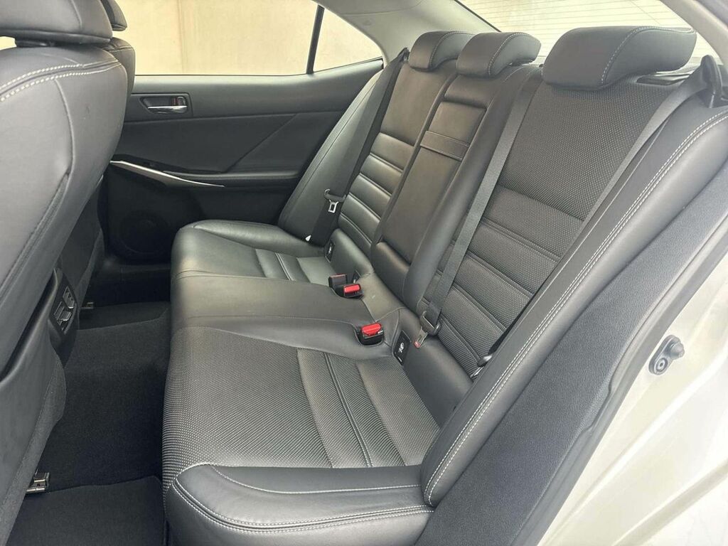 Lexus IS 300H F Sport Saloon White #31