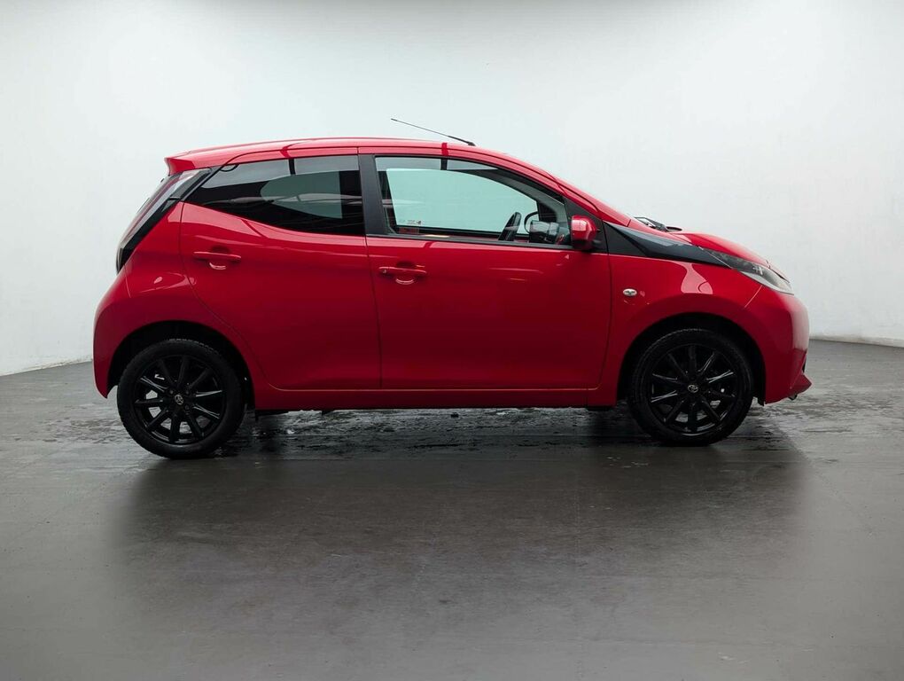 Toyota Aygo X Vvt-i X-play Blue #9