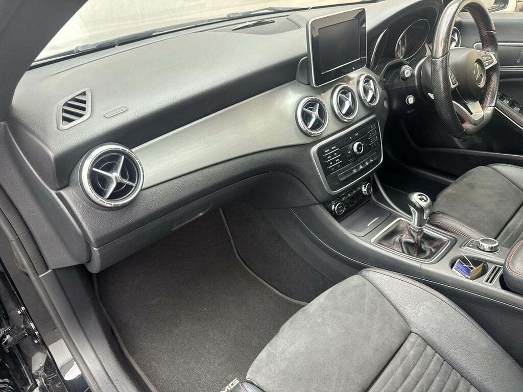 Mercedes-Benz CLA Class 2.1 Cla220d Amg Line Shooting Brake 7G-dct Grey #35