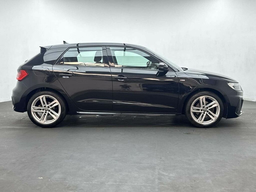 Audi A1 Audi A1 Sportback S Line 30 Tfsi 116 Ps S Tronic White #9