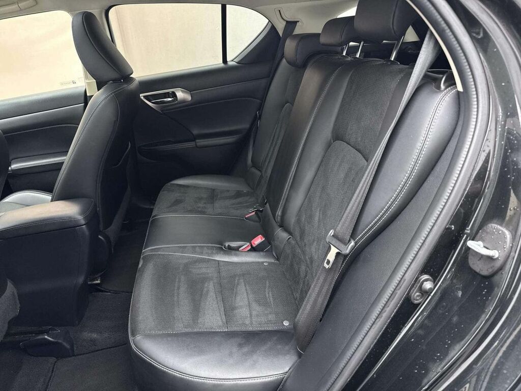 Lexus CT Hatchback 1.8 200H Sport Cvt Euro 6 Ss 201 Silver #30