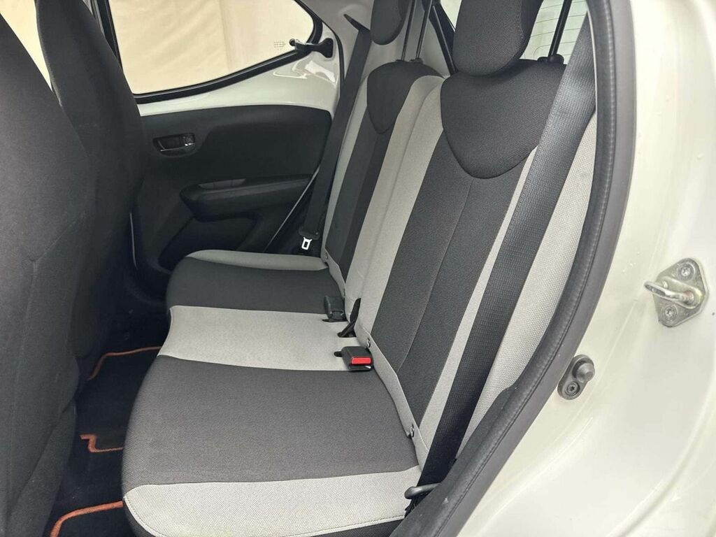 Toyota Aygo X X-play Red #28