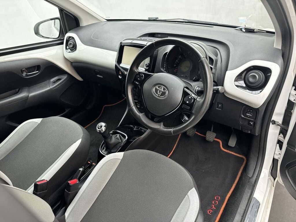 Toyota Aygo X X-play Red #11