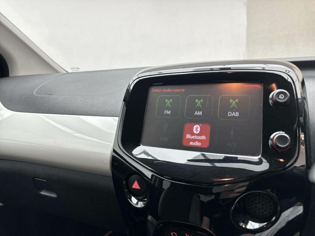 Toyota Aygo X X-play Red #19