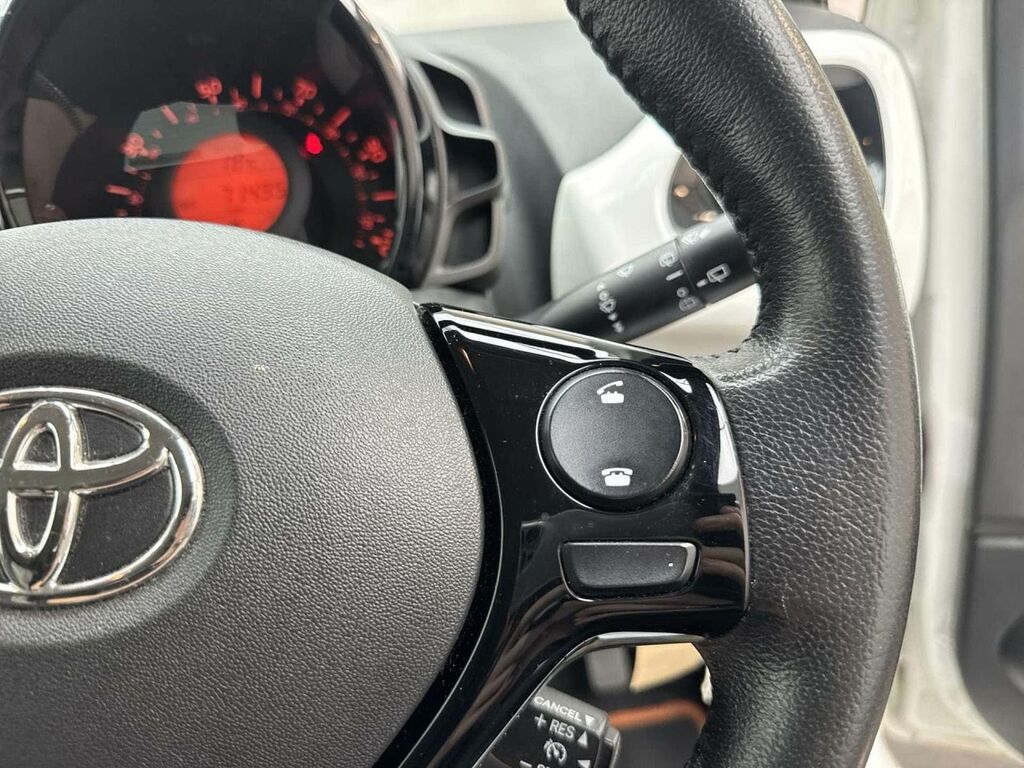 Toyota Aygo X X-play Red #17