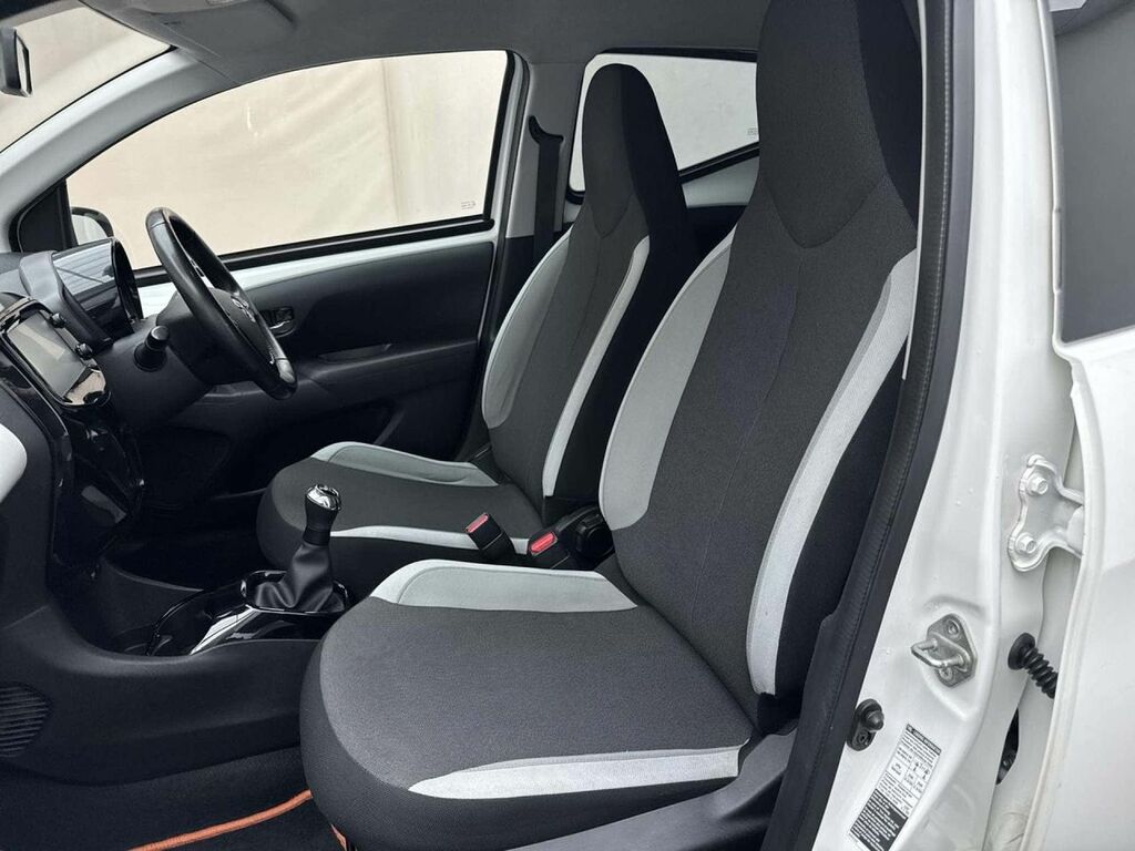Toyota Aygo X X-play Red #29