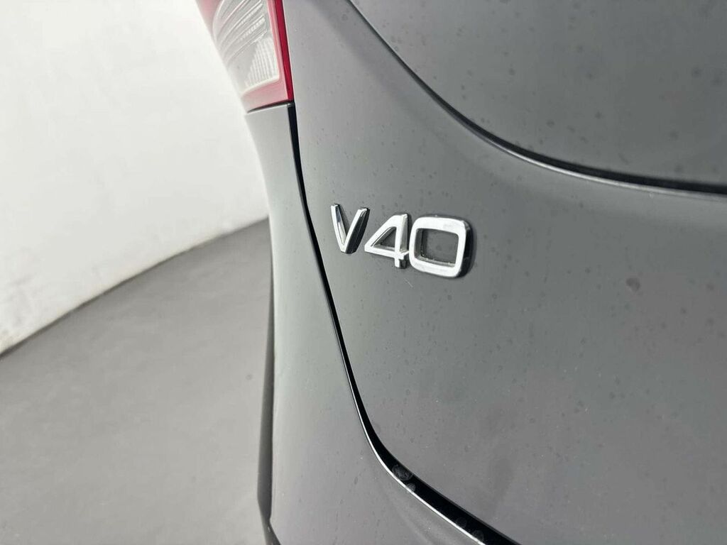Volvo V40 Cross Country T3 Pro Red #26