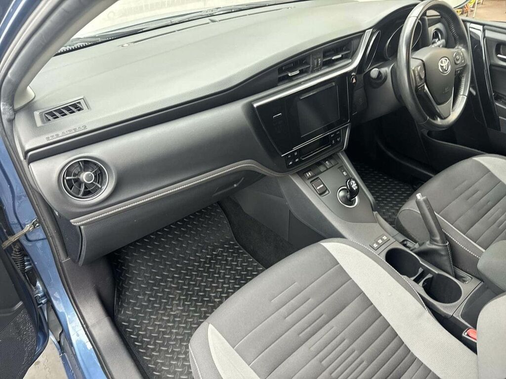 Toyota Auris 1.8 Hybrid Excel Tss Leather Brown #31
