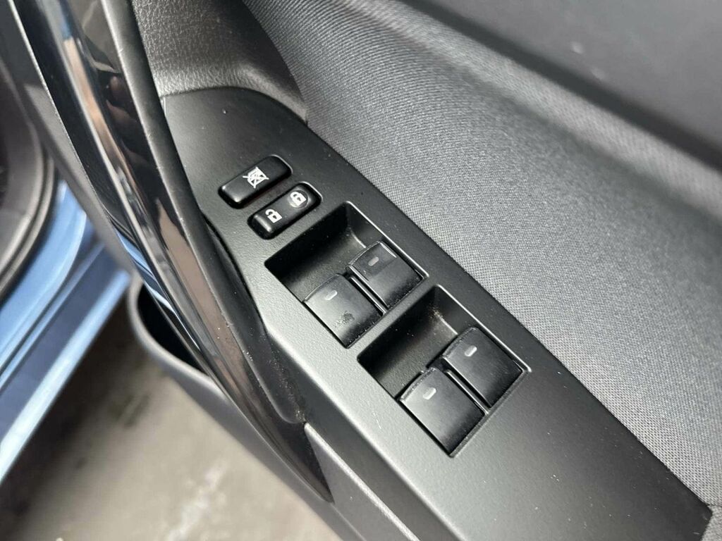 Toyota Auris 1.8 Hybrid Excel Tss Leather Brown #23