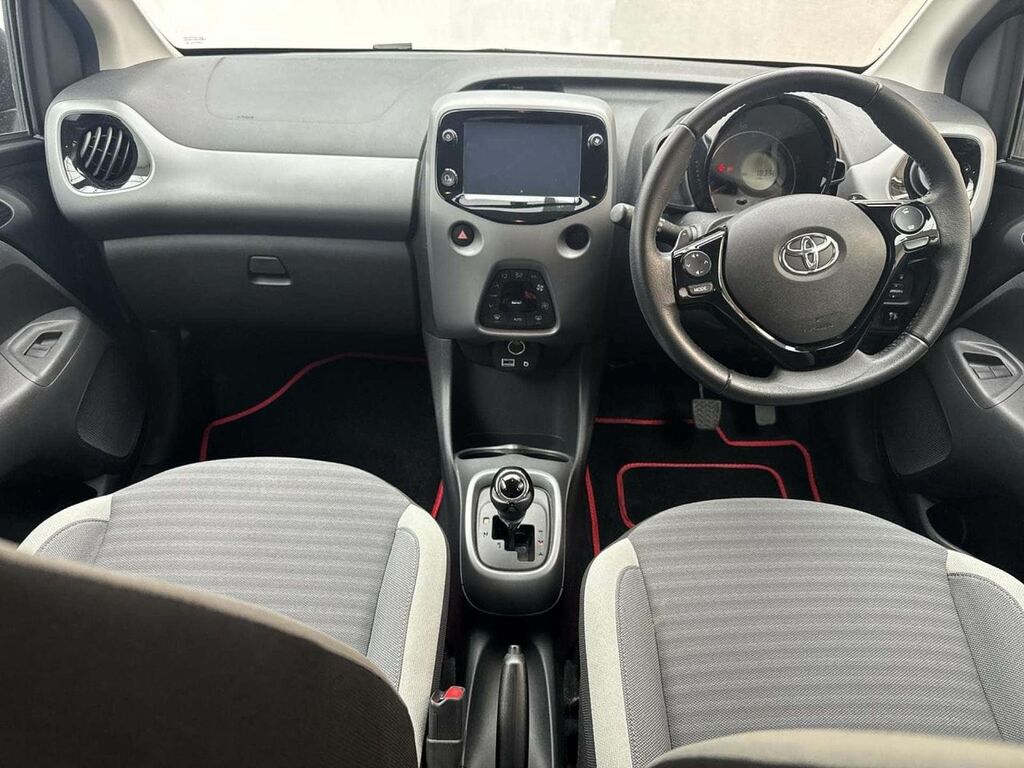 Toyota Aygo X X-trend Silver #24
