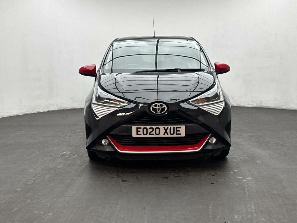 Toyota Aygo X X-trend Silver #3