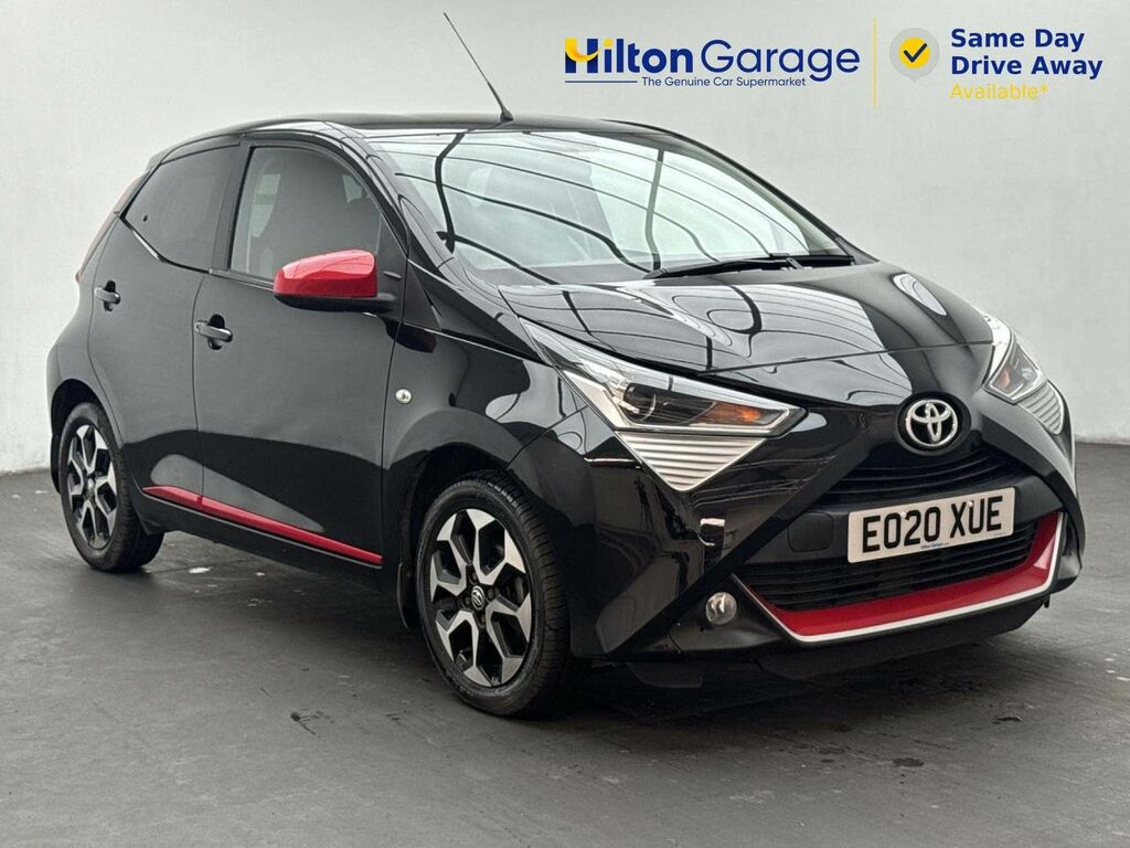 Toyota Aygo X X-trend Silver #1