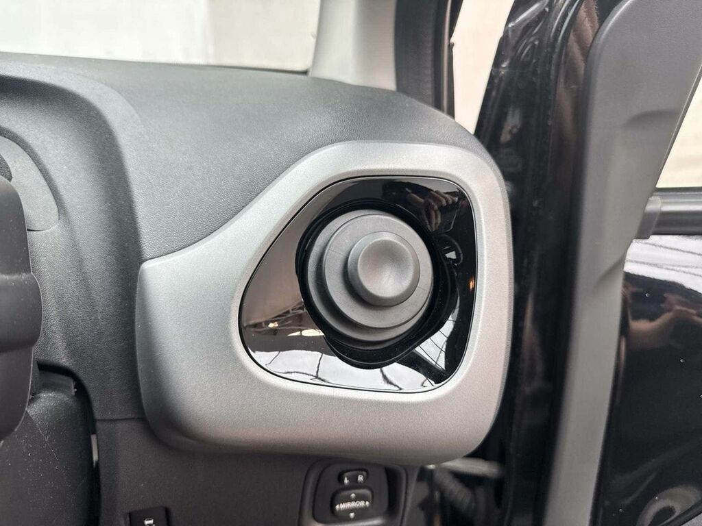 Toyota Aygo X X-trend Silver #21
