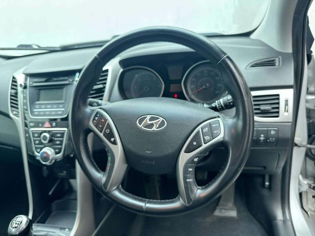 Hyundai I30 1.6 Crdi Blue Drive Se Black #15