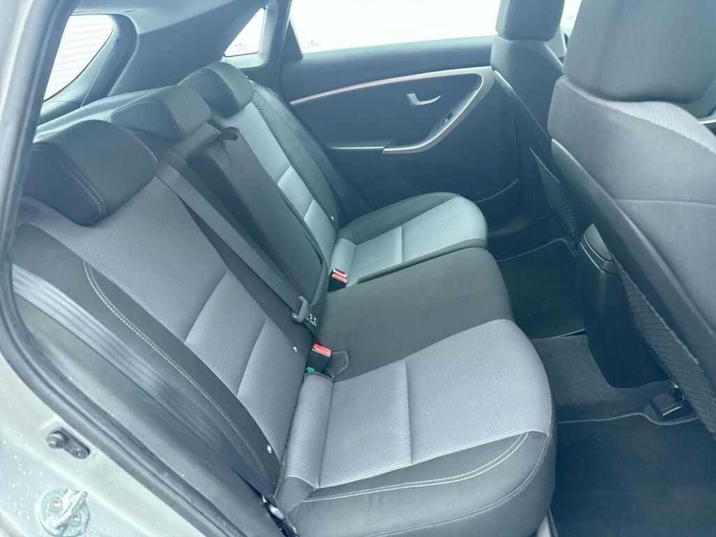 Hyundai I30 1.6 Crdi Blue Drive Se Black #24