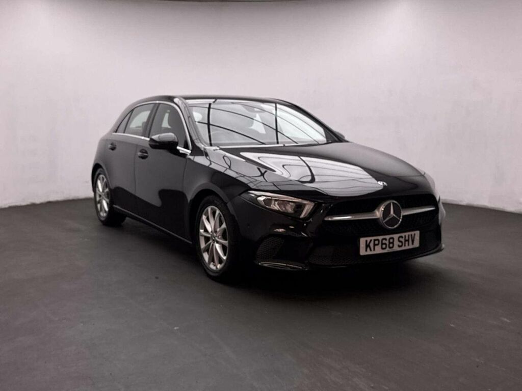 Mercedes-Benz A Class 1.3 A 200 Sport Executive Black #2