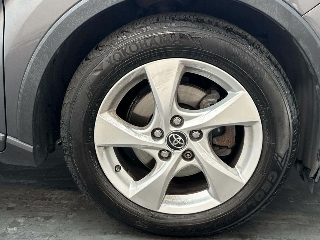 Toyota C-Hr C-hr Excel Hev Cvt White #10