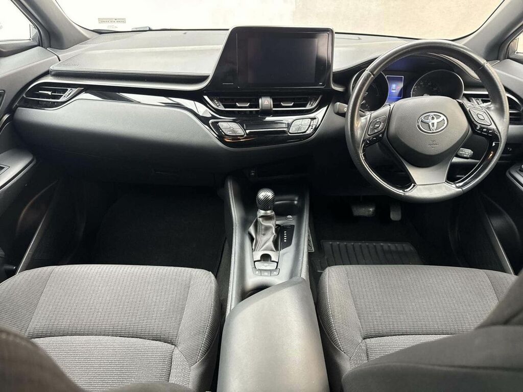 Toyota C-Hr C-hr Excel Hev Cvt White #23