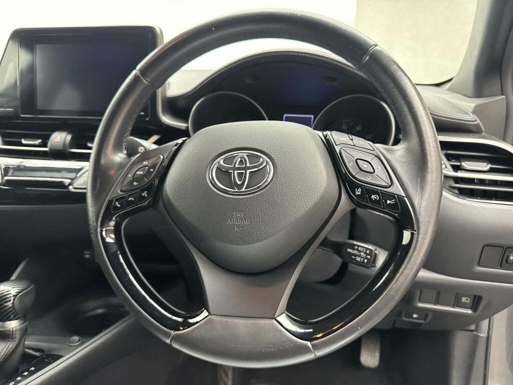 Toyota C-Hr C-hr Excel Hev Cvt White #22