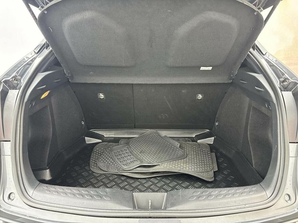 Toyota C-Hr C-hr Excel Hev Cvt White #27