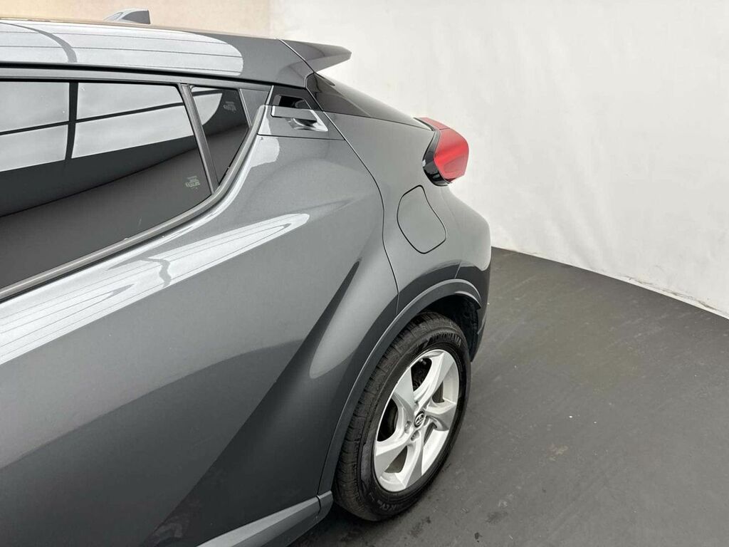 Toyota C-Hr C-hr Excel Hev Cvt White #28