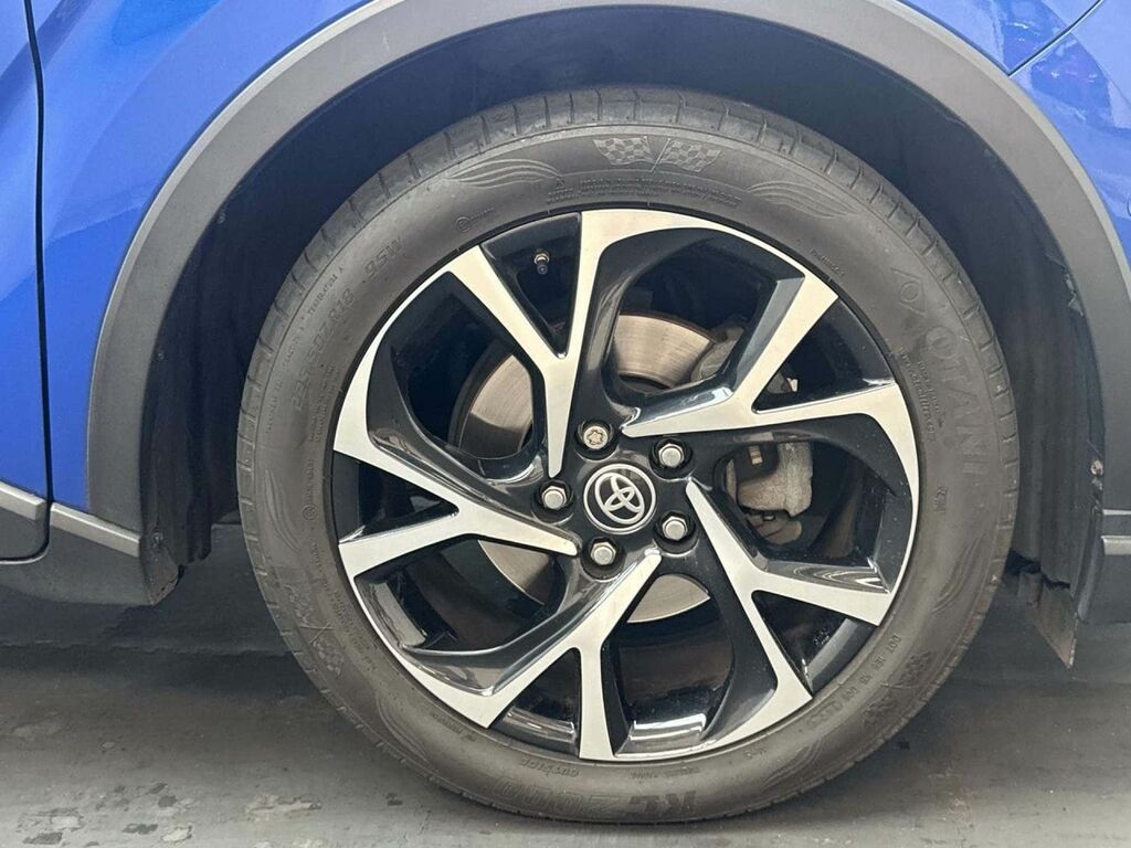 Toyota C-Hr 1.8 Icon 121 Bhp White #10