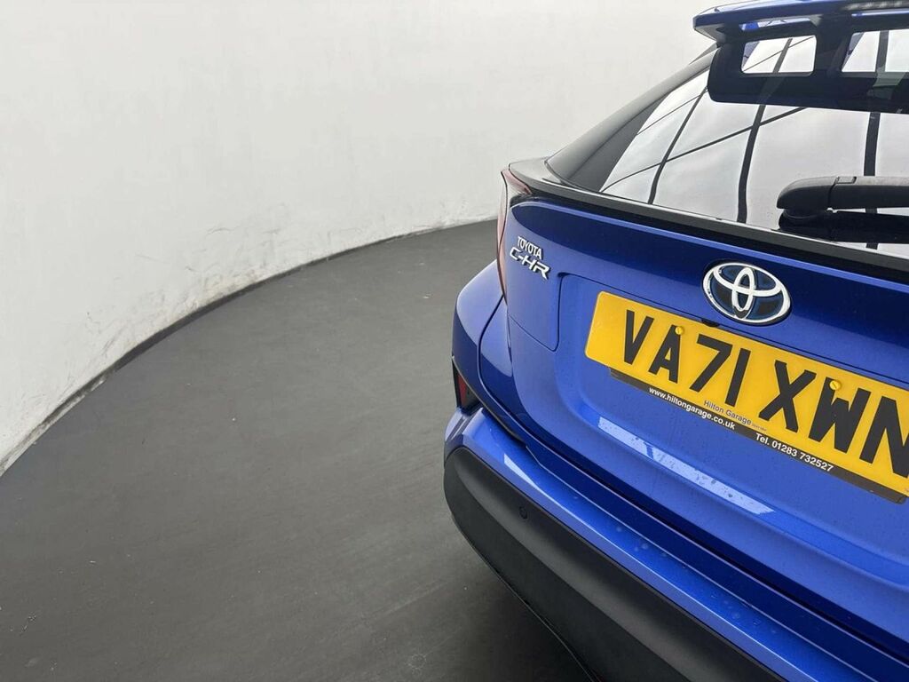 Toyota C-Hr 1.8 Icon 121 Bhp White #28