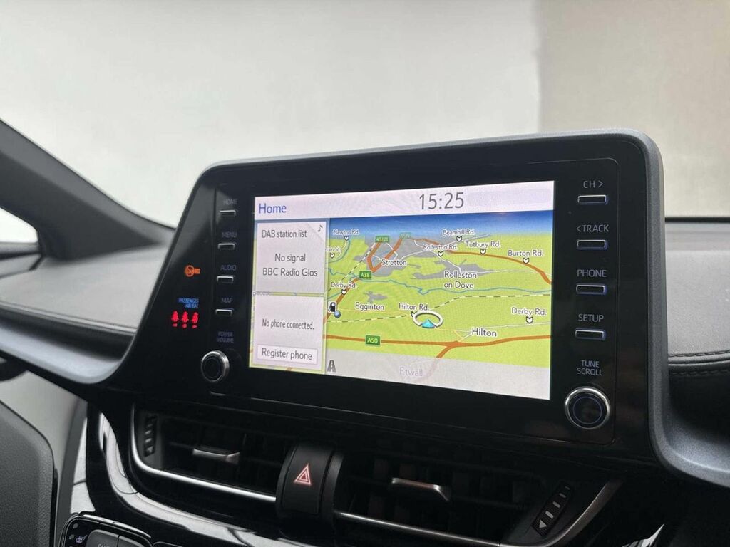 Toyota C-Hr 1.8 Icon 121 Bhp White #16