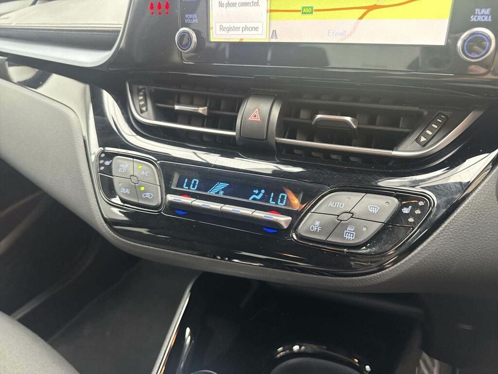 Toyota C-Hr 1.8 Icon 121 Bhp White #18