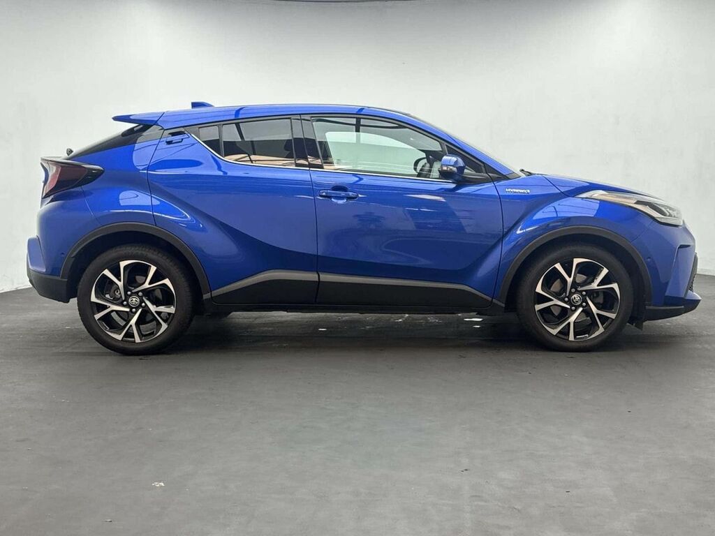 Toyota C-Hr 1.8 Icon 121 Bhp White #9