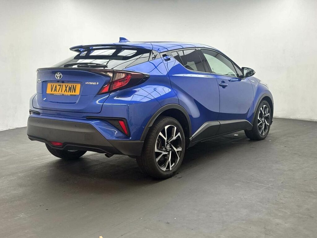 Toyota C-Hr 1.8 Icon 121 Bhp White #8