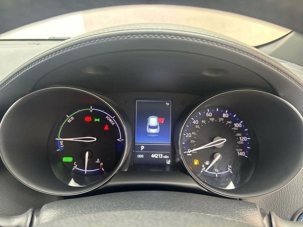 Toyota C-Hr 1.8 Icon 121 Bhp White #20