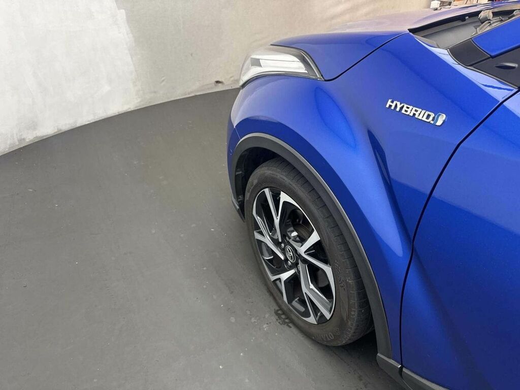 Toyota C-Hr 1.8 Icon 121 Bhp White #35