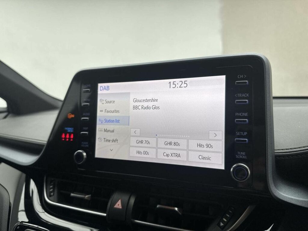 Toyota C-Hr 1.8 Icon 121 Bhp White #14