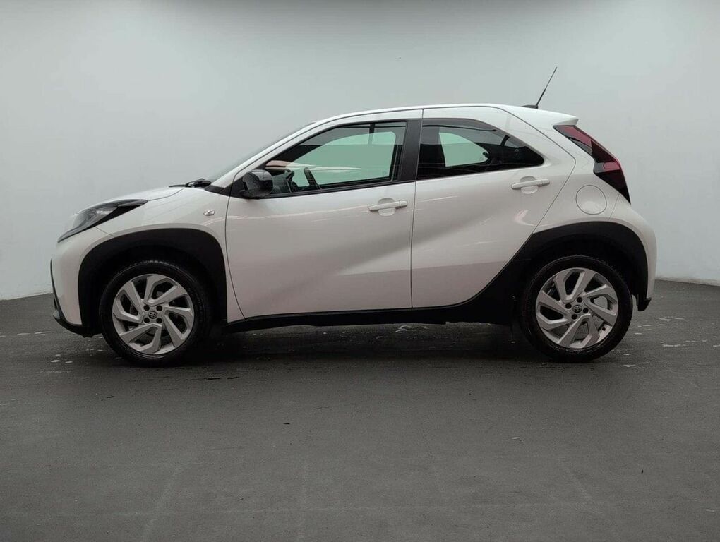 Toyota Aygo X 1.0 Aygo X Pure Vvt-i White #5