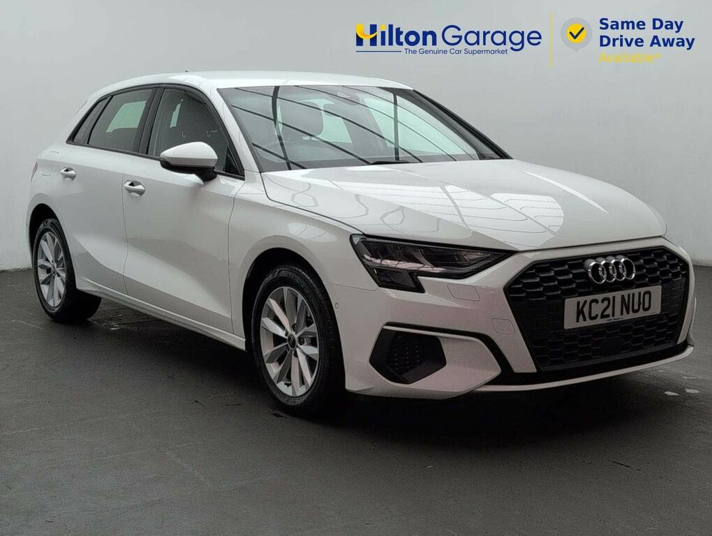 Audi A3 1.5 A3 Sportback 35 Tfsi Mhev Technik White