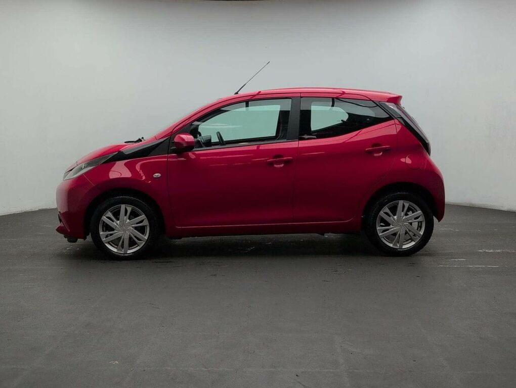 Toyota Aygo X 1.0 Aygo X-pression Vvt-i Cvt Red #5