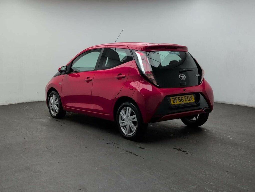 Toyota Aygo X 1.0 Aygo X-pression Vvt-i Cvt Red #6
